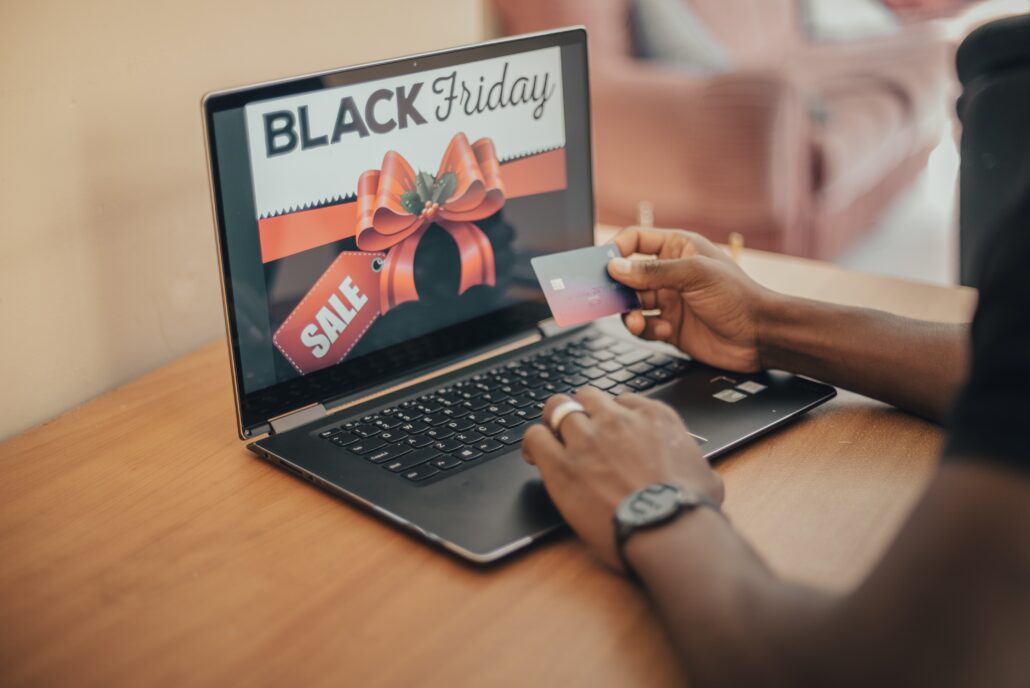 black-friday-online-shopping-